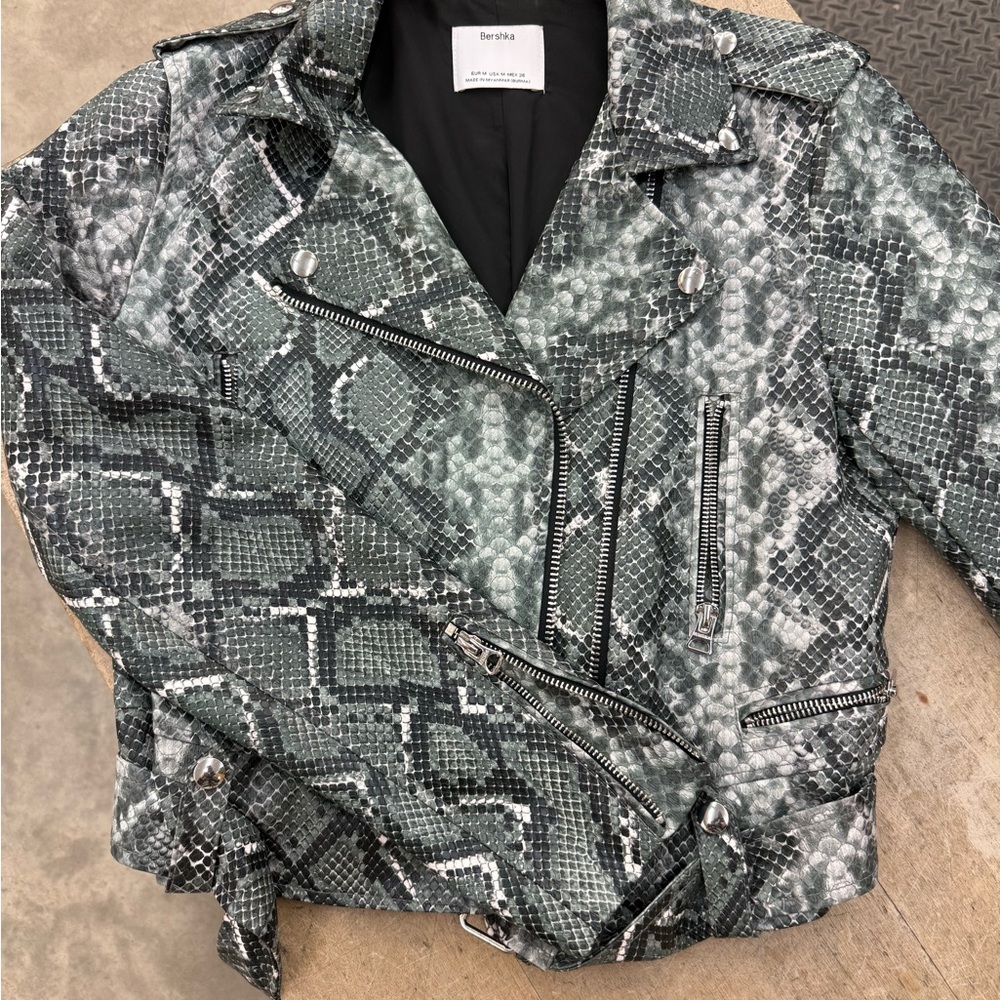 Bershka Snakeskin Leather Jacket - Black and White - Picture 8 of 8